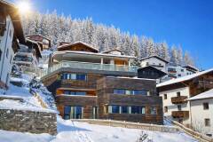 01. Catered chalet Cirrus Sankt Anton Aanzicht chalet 7 personen 1 1