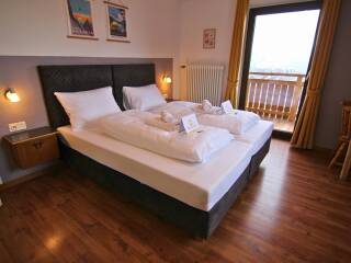 05. Catered chalet Raeterhof Fiss Tweepersoonskamer