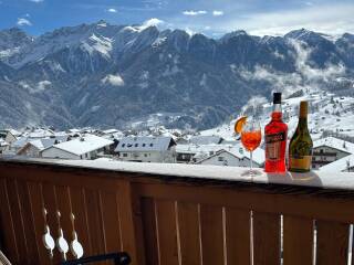 12 v2. Catered chalet Kelle Fiss Balkon