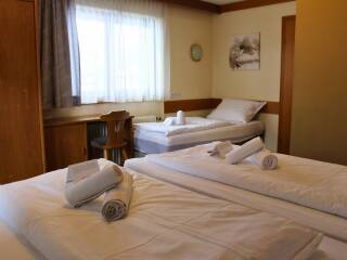 09. Catered chalet Sonnwend Fieberbrunn Driepersoonskamer